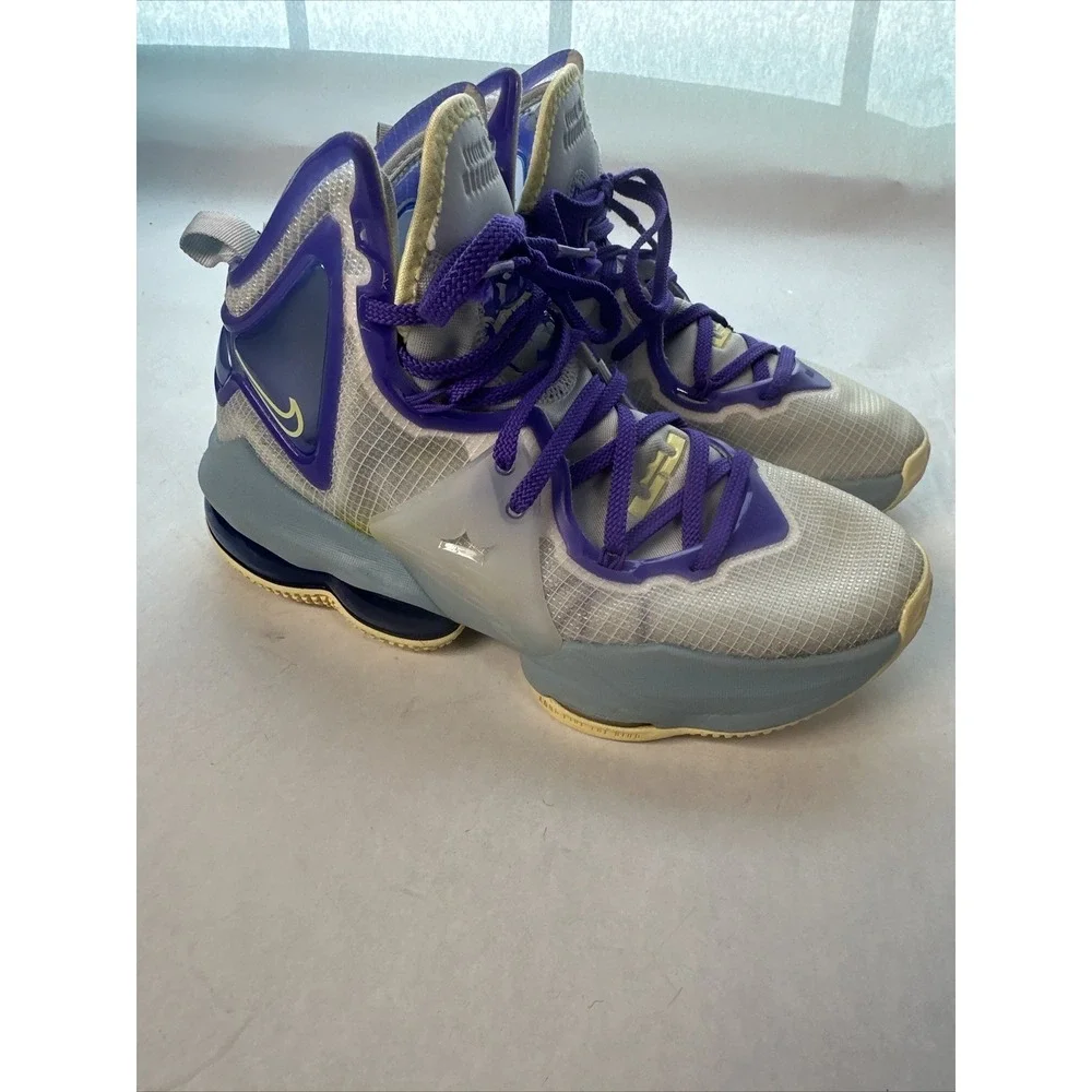 Nike elevate your